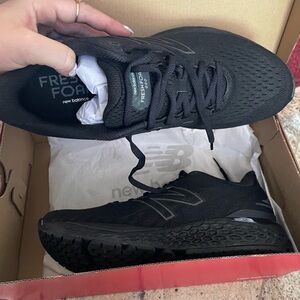New Balance Mens Fresh Foam 880v11 Running Shoes Black Size 10.5